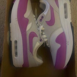 Nike Air Max White and Pink Sneakers